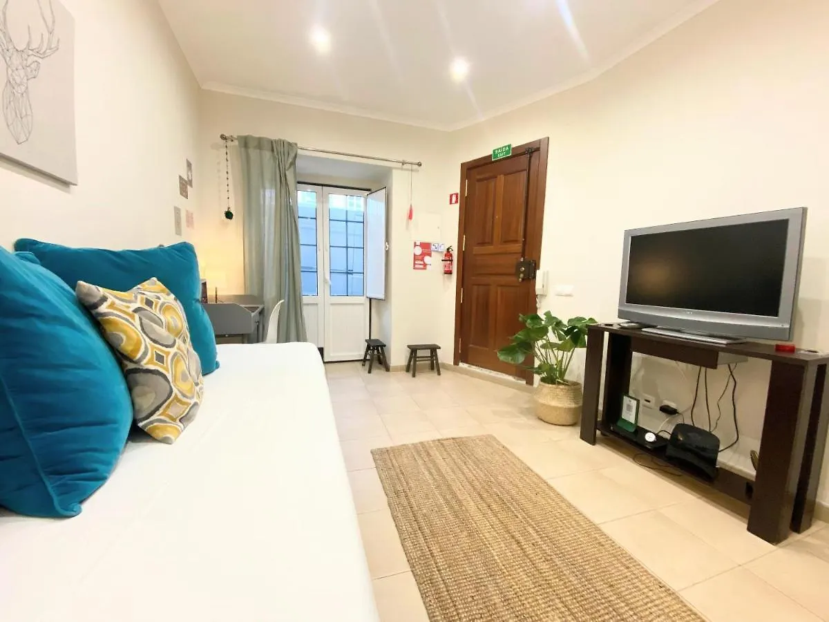 Apartment In The Center Next To The Parliament Lisboa